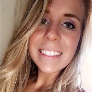 Meet your Posher, Savannah